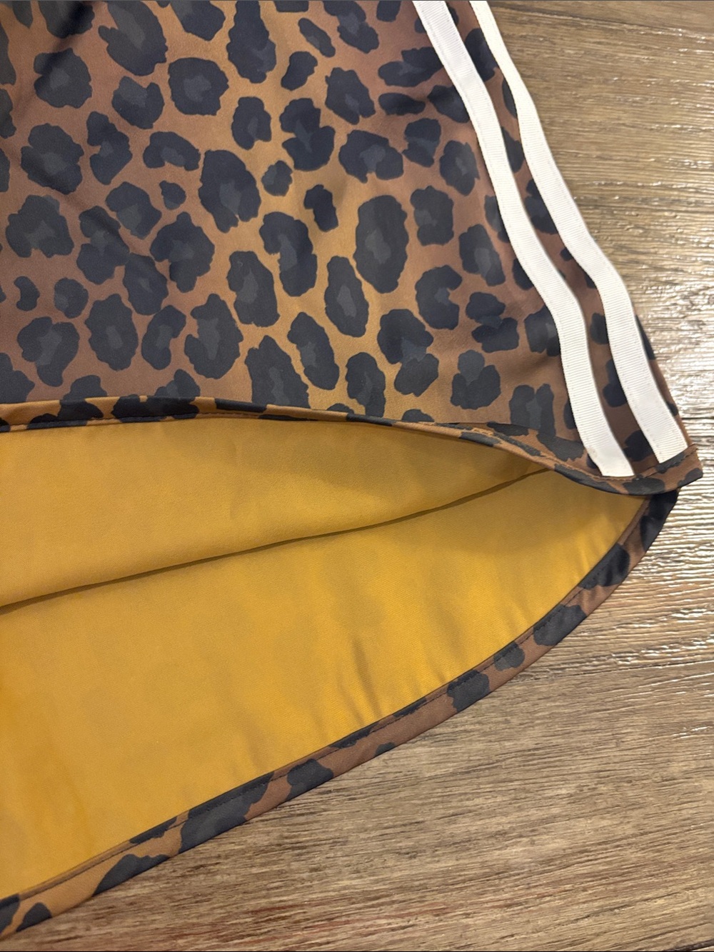 NWT [adidas] Originals Satin Lightweight Sprinter Shorts Leopard Print Womens XL - Picture 10 of 16